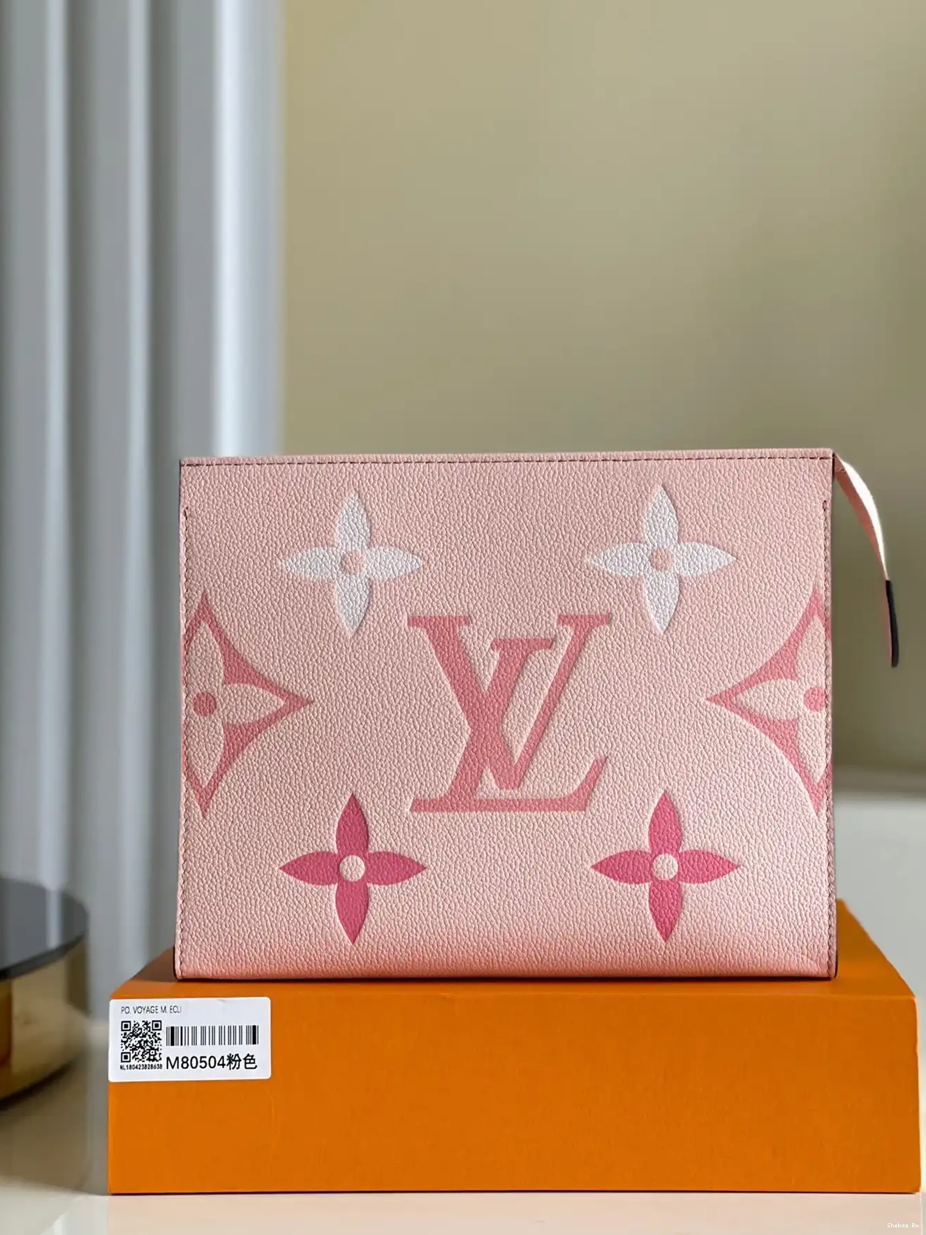 VUITTON LOUIS POUCH TOILETRY 26 0615
